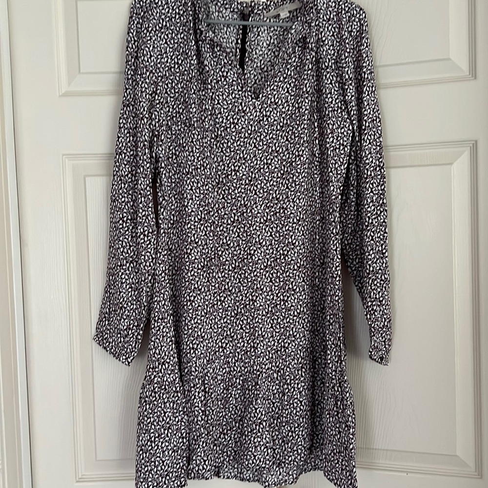 Loft size 4 long sleeved knee length dress with maroon and white floral pattern